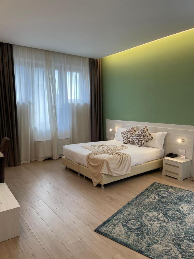 Palazzo Marignano Hotel Melegnano Extérieur photo