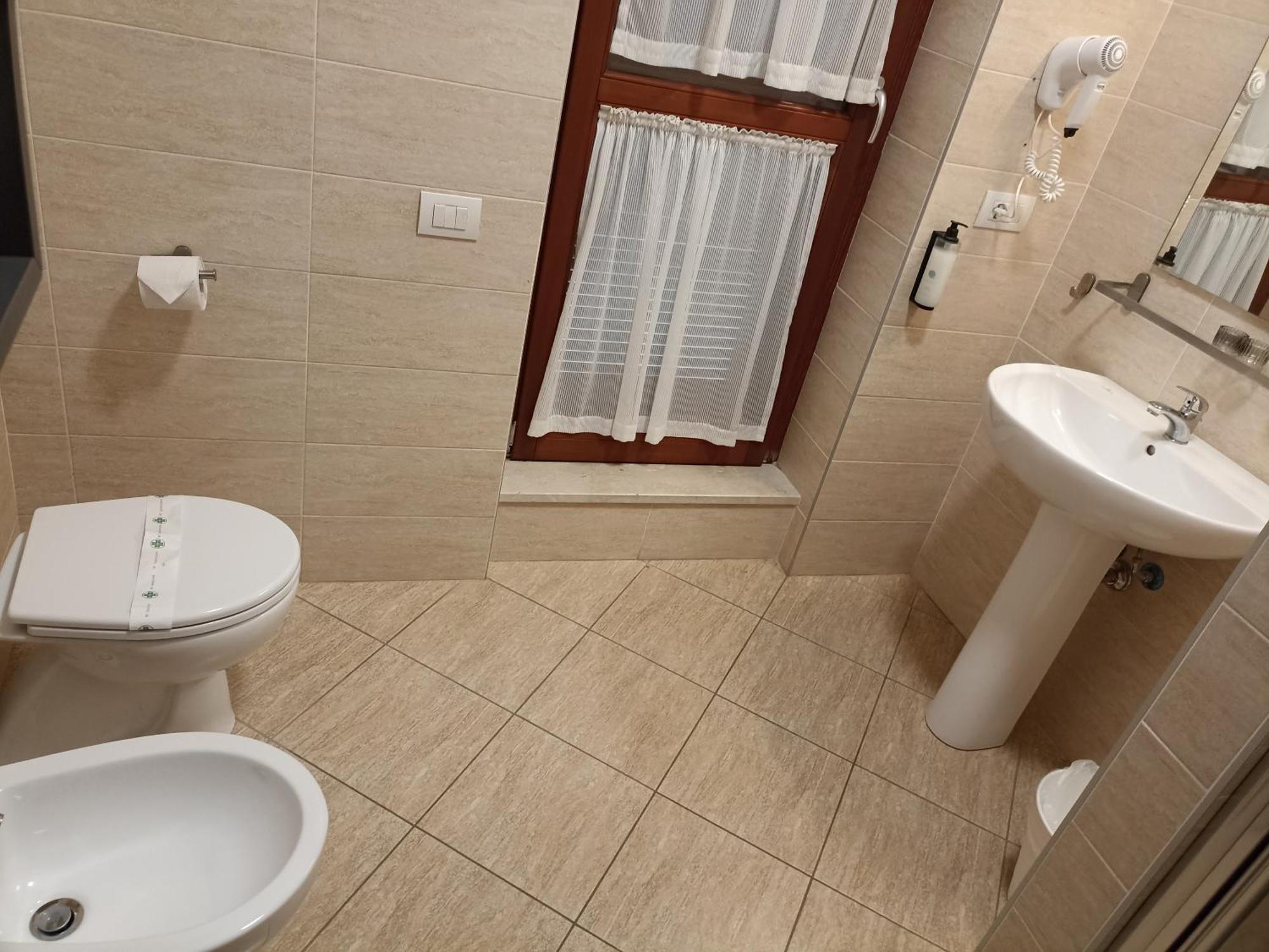 Palazzo Marignano Hotel Melegnano Extérieur photo
